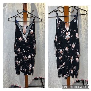 Super cute romper very stylish